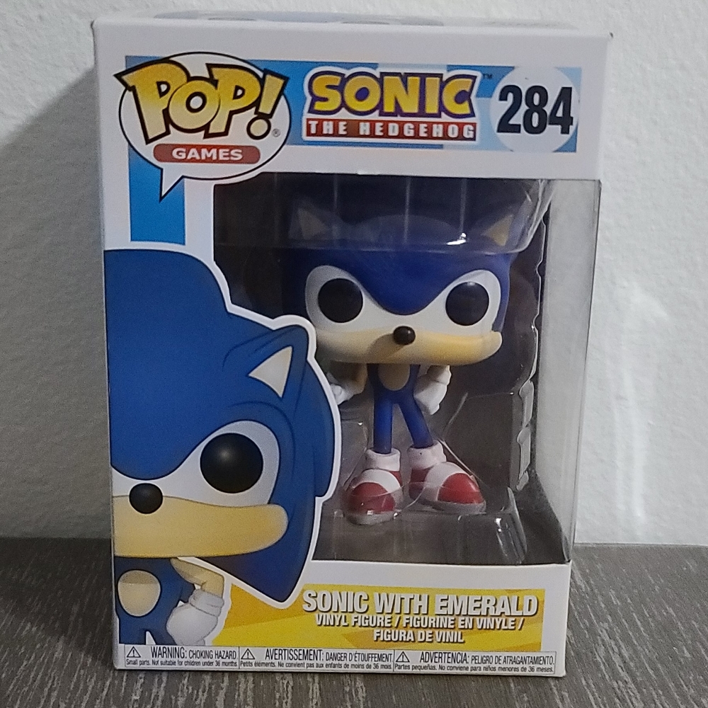 Funko POP! Sonic With Emerald